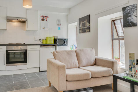 Lounge/Kitchen