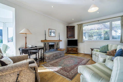 Living/Dining Roo...