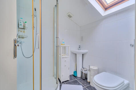 En-suite Shower R...