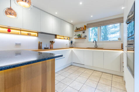 Breakfast Kitchen...