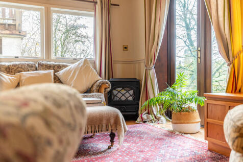 Ground Floor Livi...