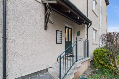 Entrance to Build...