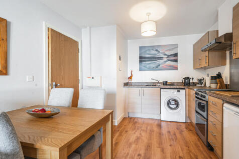 Kitchen/dining