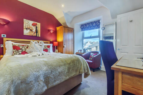 Letting Bedroom 1...