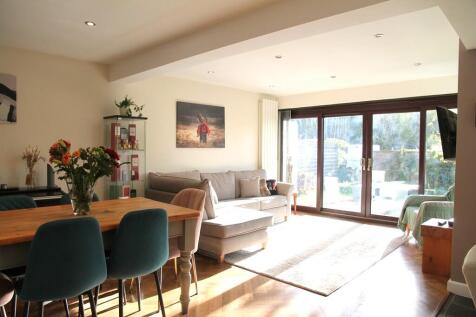 Open Plan Living/...