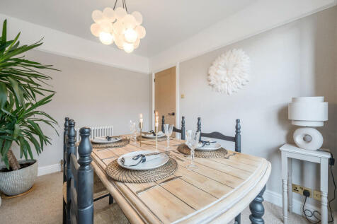 Dining Room/Bedro...