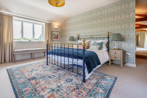 Master Bedroom wi...