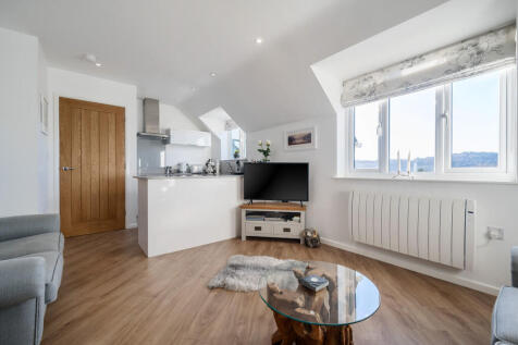 Living Room/Kitch...