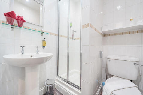 En-suite Shower R...