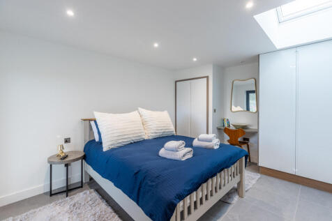 Annexe Bedroom 1