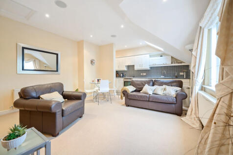 Open Plan Lounge/...