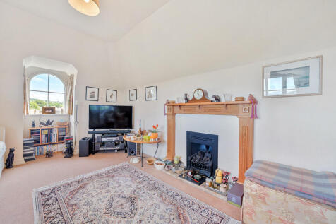 Living / Dining R...