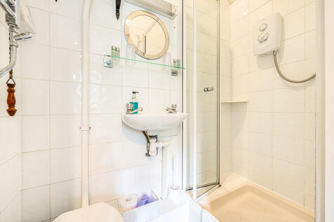 En-suite Shower r...