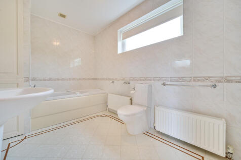 En Suite Bathroom