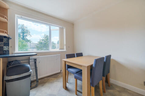 Open Plan Dining ...