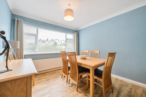 Open Plan Dining ...