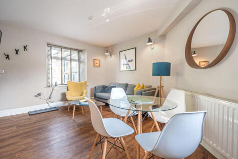 Open plan dining ...