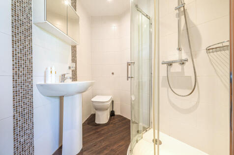 En-suite Shower 