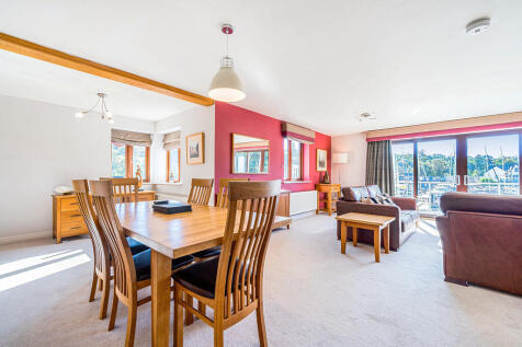 Open plan dining ...