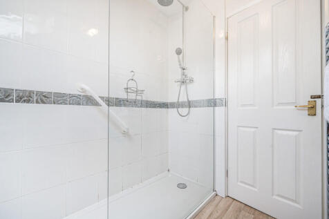 Shower Room (6a)