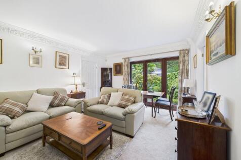 Living/Dining Roo...