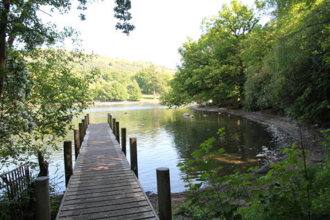 Jetty onto Lake W...