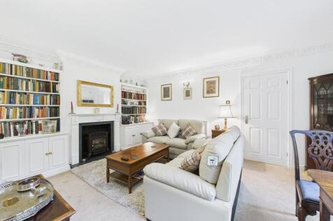 Living/Dining Roo...