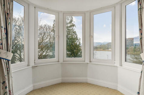 Bay Window in Sit...
