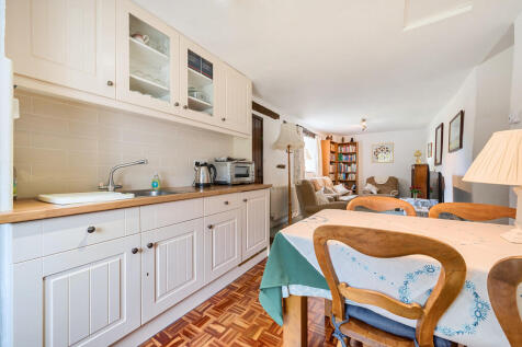Cottage Kitchen a...