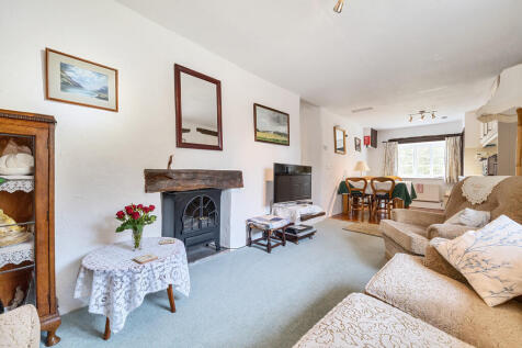 Cottage Sitting R...