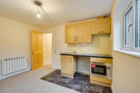 Flat 4 Living Spa...