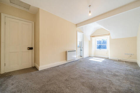 Top Floor Flat 2 ...