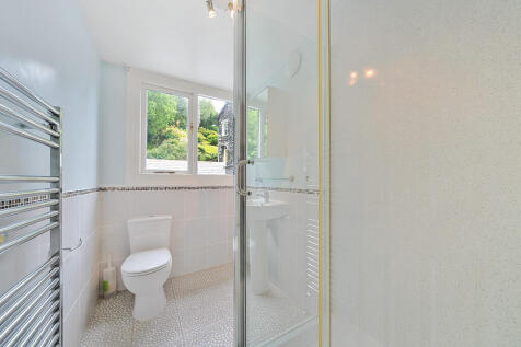 2b Shower Room