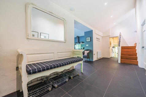 Spacious Entrance...