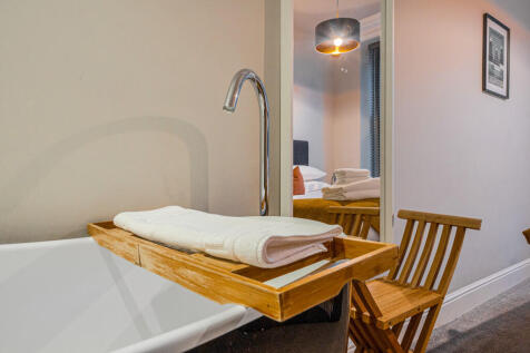 Freestanding Bath...
