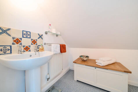 WC Cloakroom