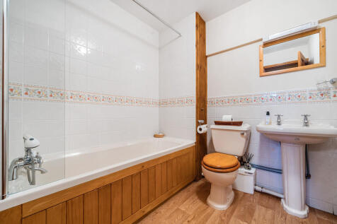 Bathroom - Lower ...