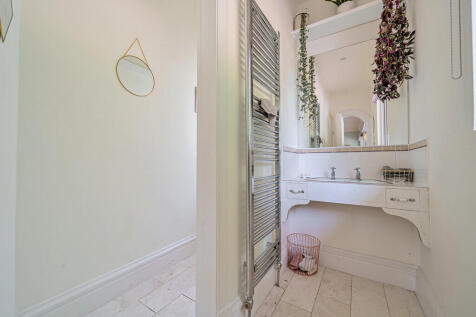 Cloakroom 