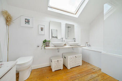 Master En-Suite