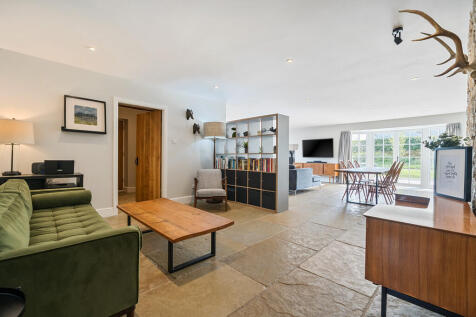 Open Plan Living/...