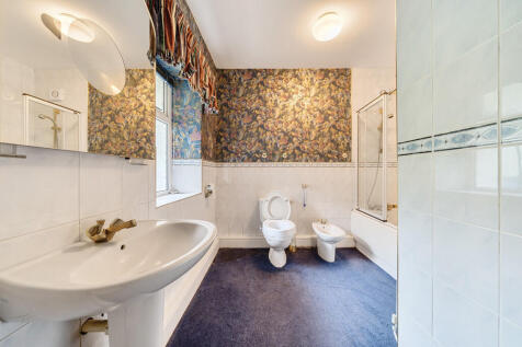 Ground Floor Bath...