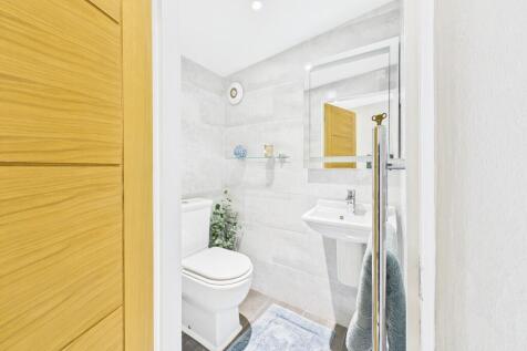 Shower Room / Uti...