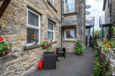 Shared Rear Yard