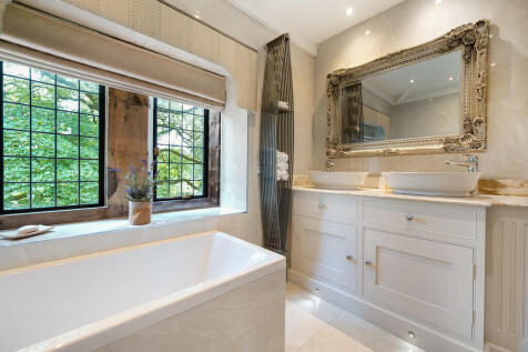 Ensuite Bathroom 
