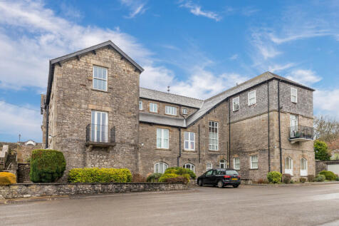 Glebe Court
