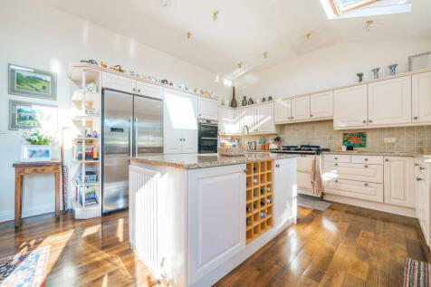 Kitchen/Dining Ro...