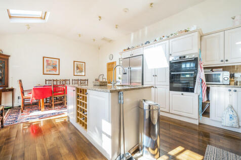 Kitchen/Dining Ro...