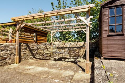 Pergola Seating A...