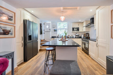Kitchen/Dining Ro...