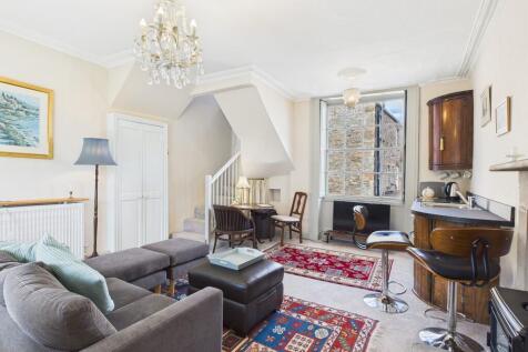 Open Plan Living/...